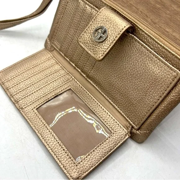 Giani Bernini Metallic Gold Genuine Leather Zip Pocketed Clutch Wristlet Wallet - Picture 6 of 15